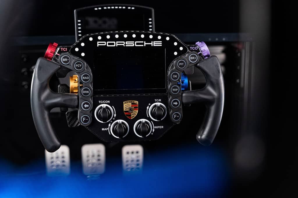 Porsche 911 RSR Steering Wheel - detail shot